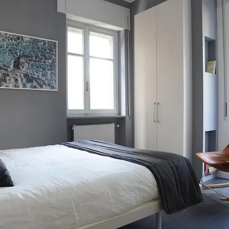 Myhomeincomo - Art Design Apartment