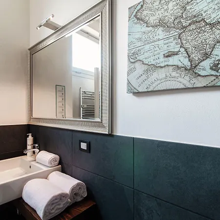 Apartment Myhomeincomo - Art Design Como