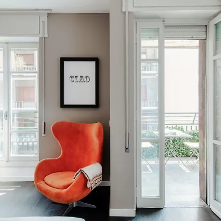 Myhomeincomo - Art Design Apartment