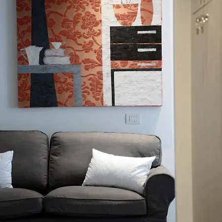 Myhomeincomo - Art Design Apartman
